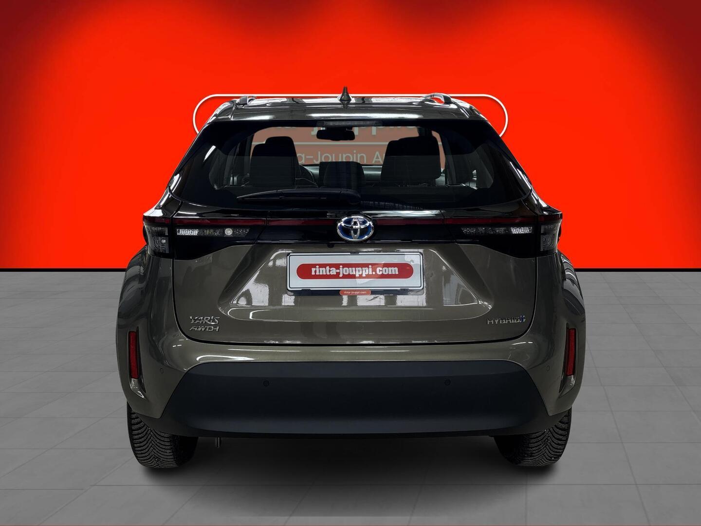 TOYOTA YARIS CROSS 2024