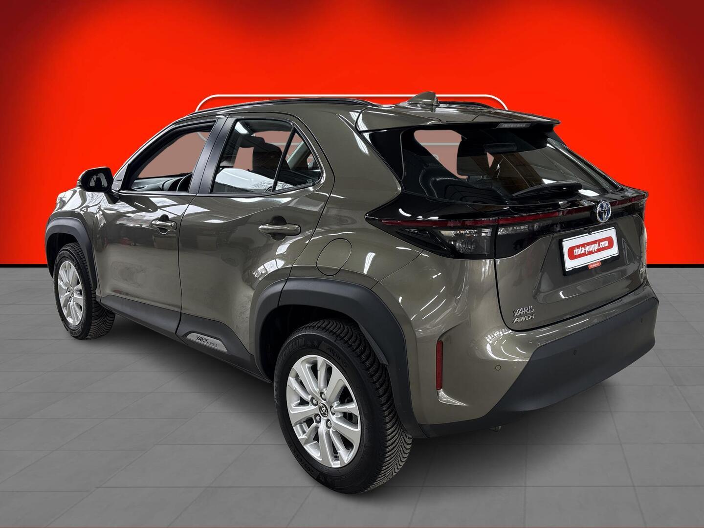 TOYOTA YARIS CROSS 2024