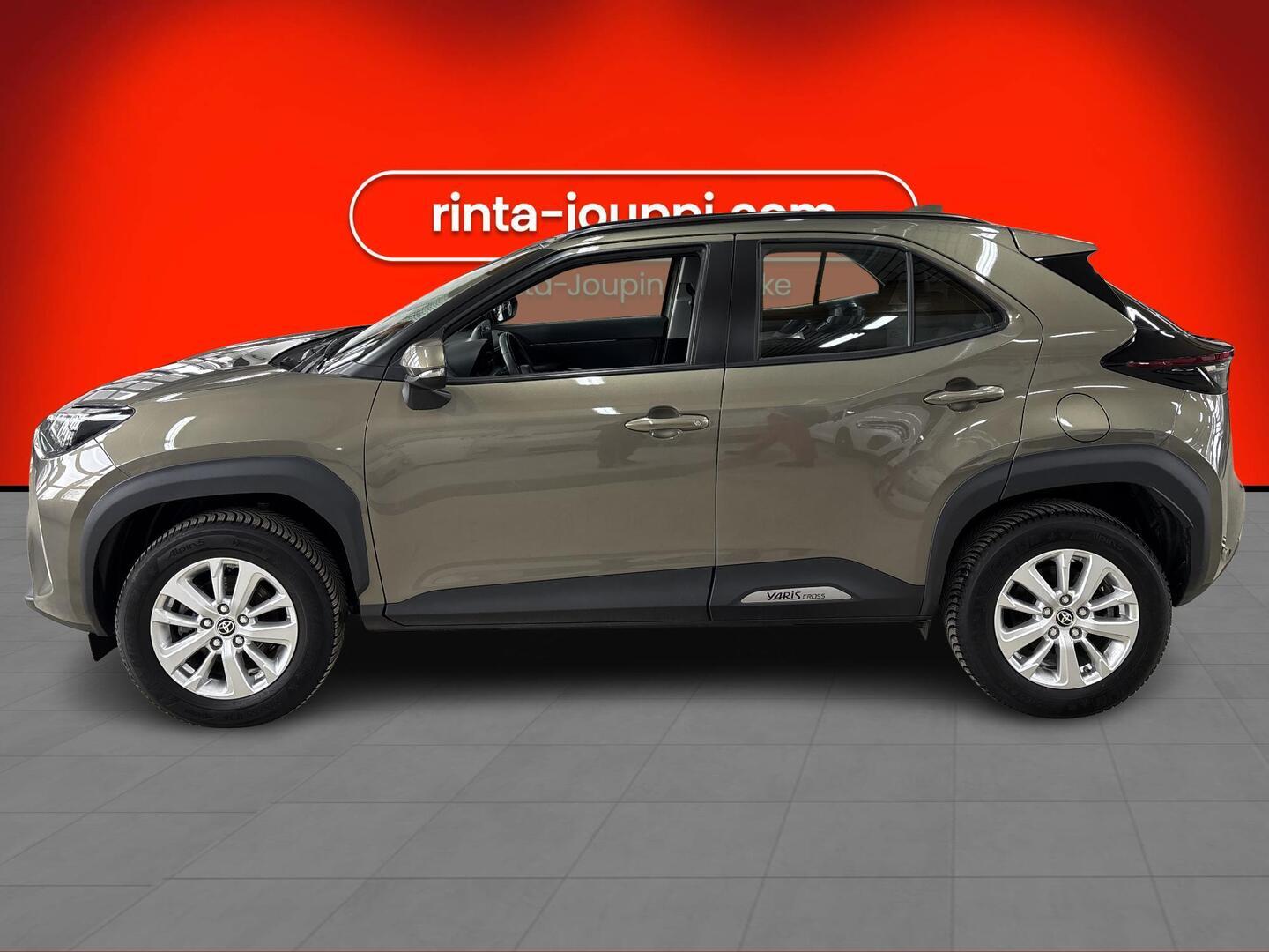 TOYOTA YARIS CROSS 2024