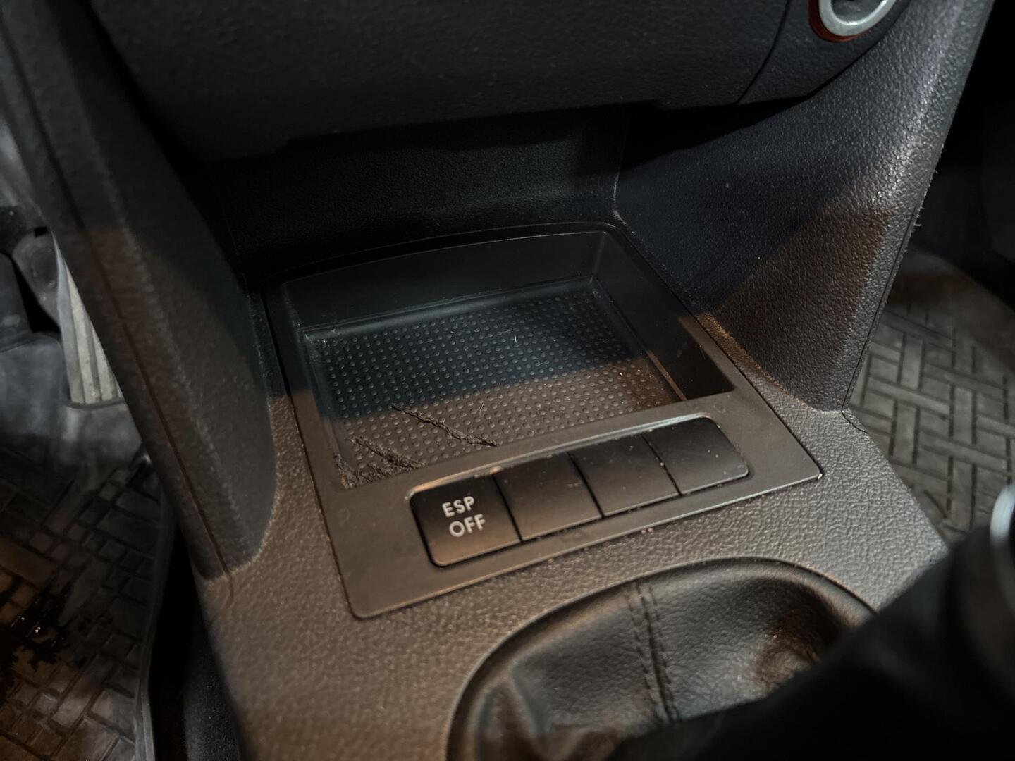 VOLKSWAGEN Touran 2008