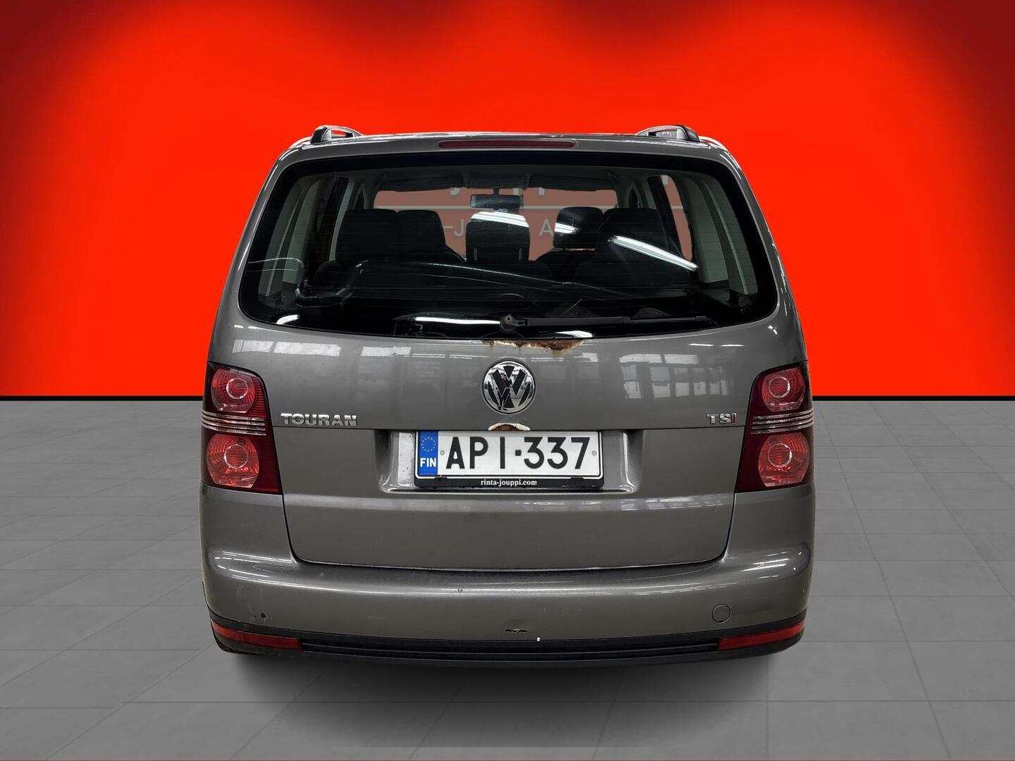 VOLKSWAGEN Touran 2008