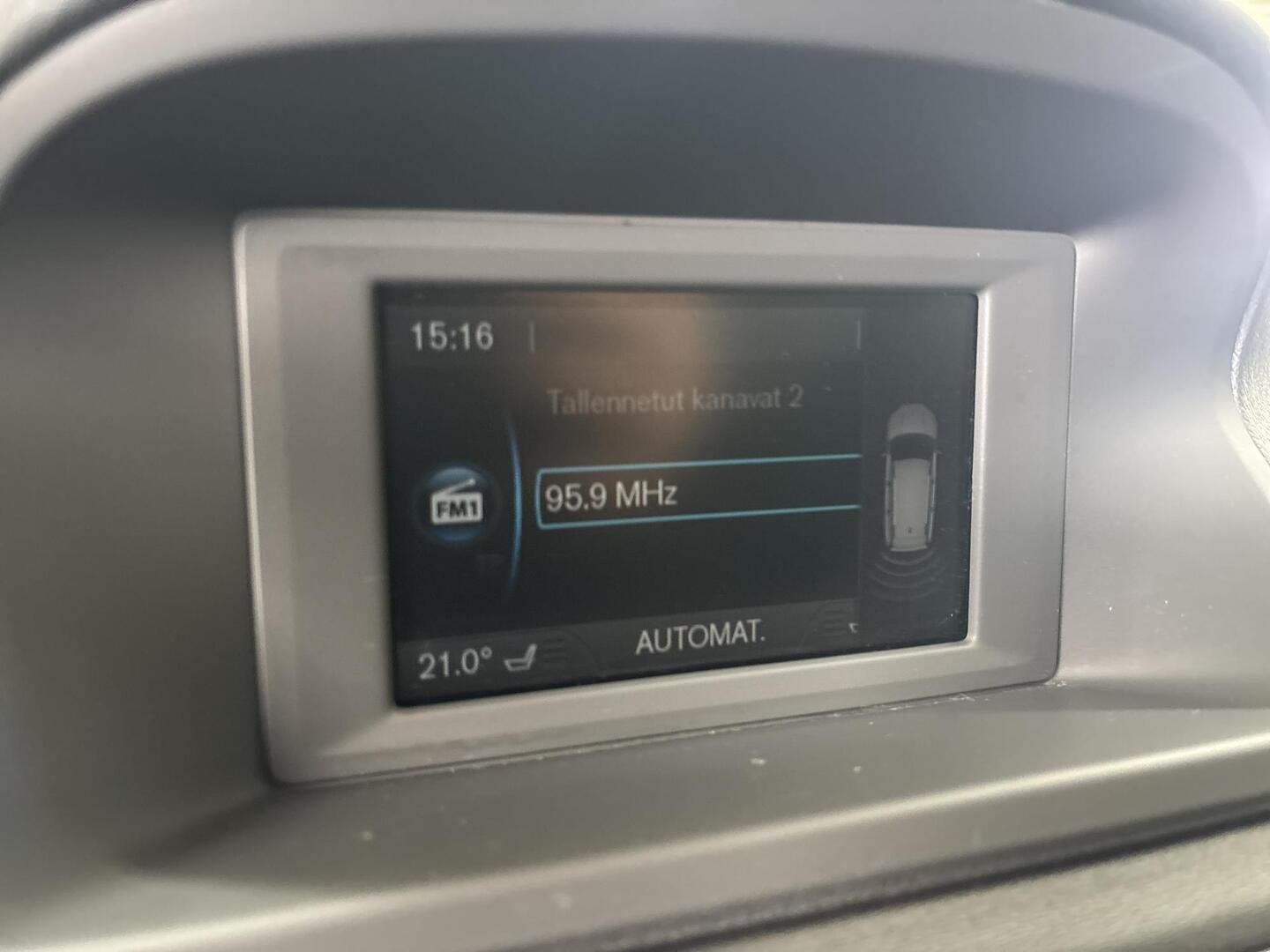 VOLVO V70 2015