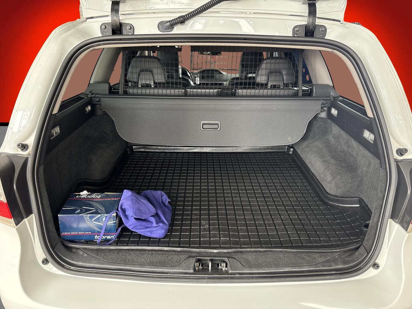 VOLVO V70 2015