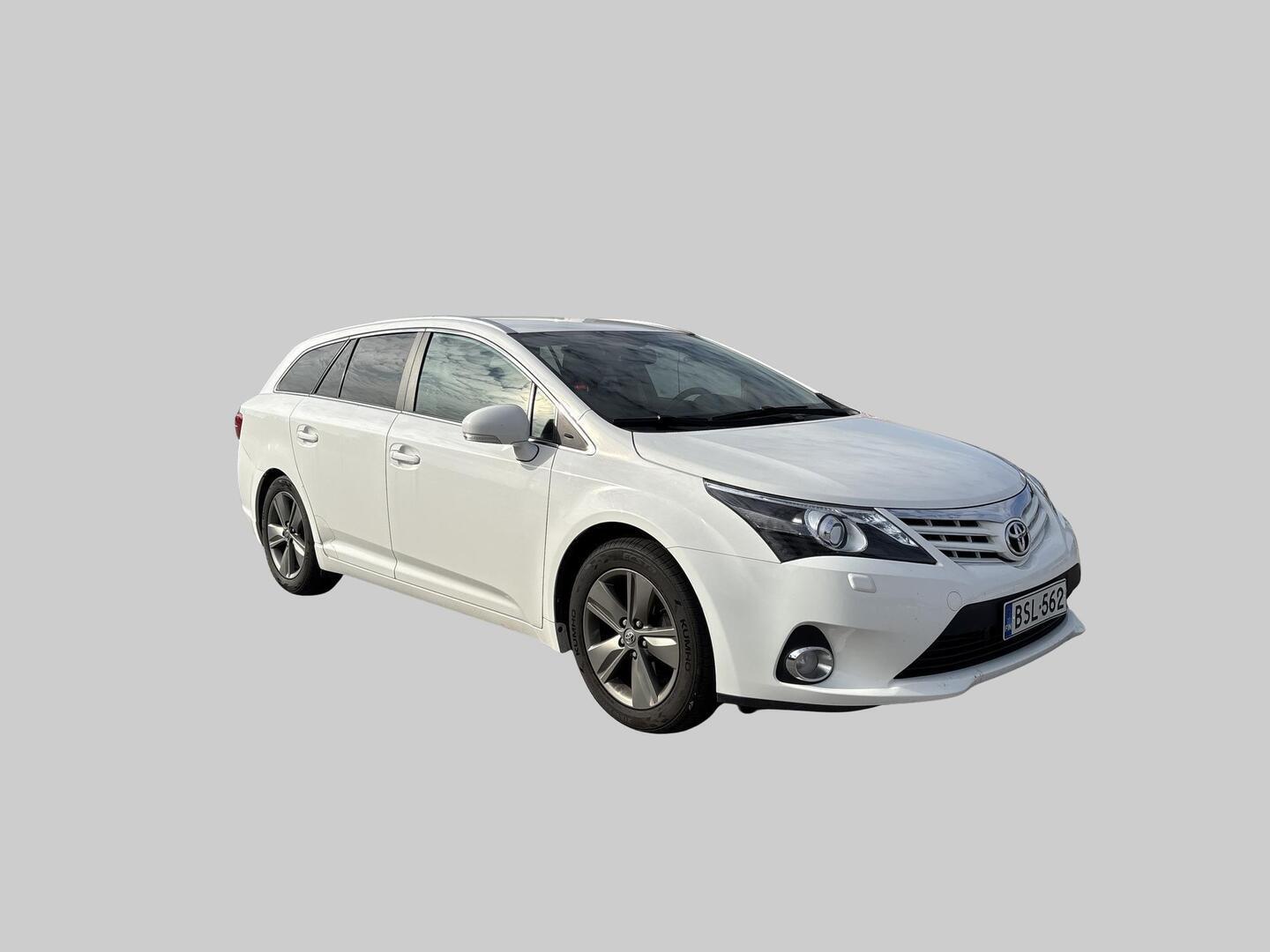 TOYOTA Avensis 2015