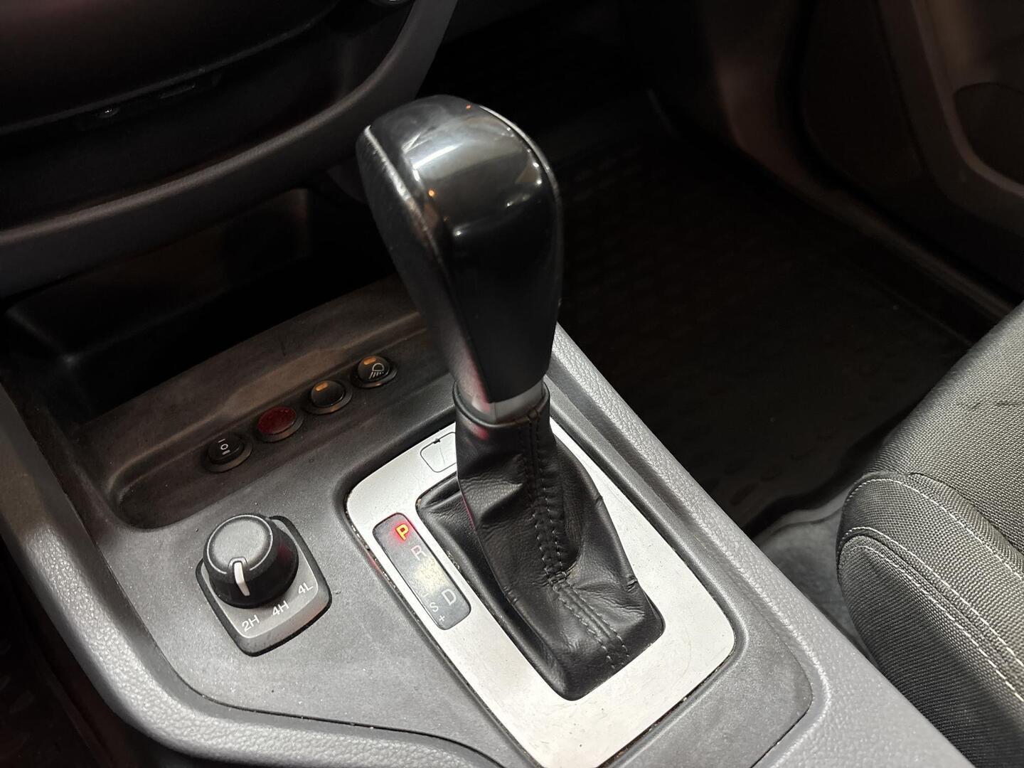 FORD Ranger 2012
