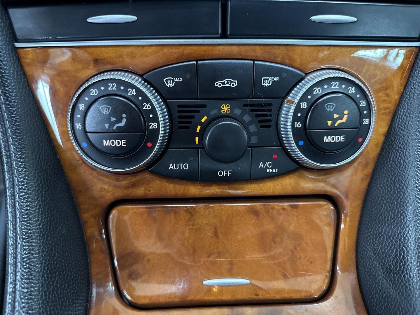 MERCEDES-BENZ SL 2004