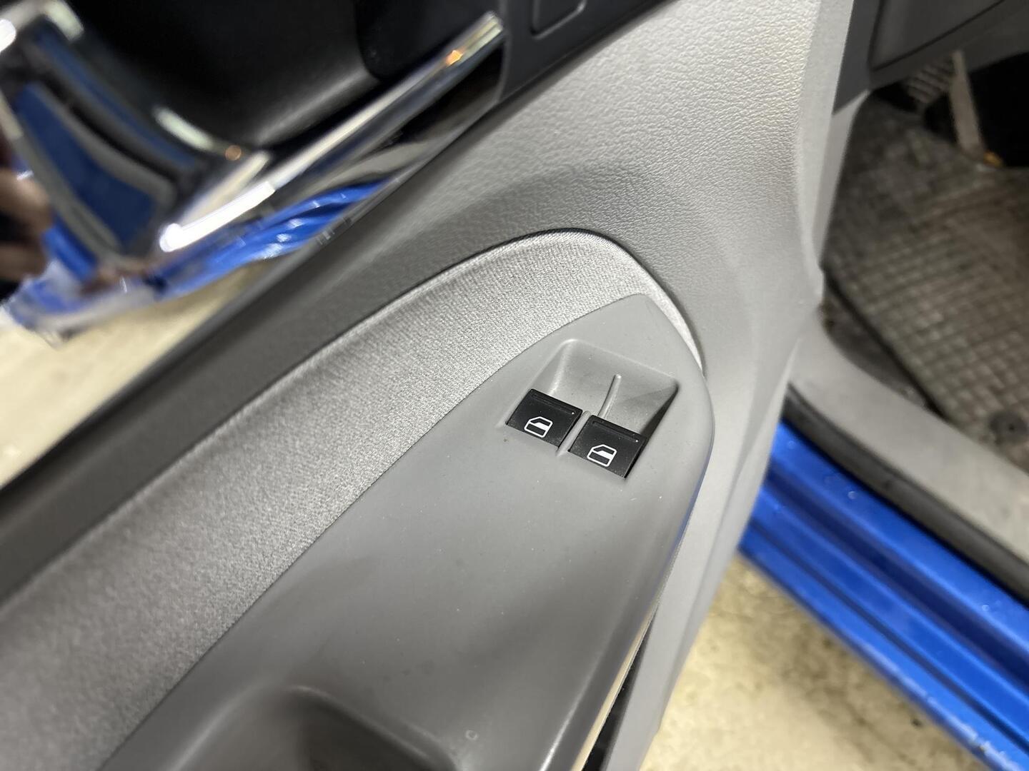 VOLKSWAGEN Caddy Maxi 2008