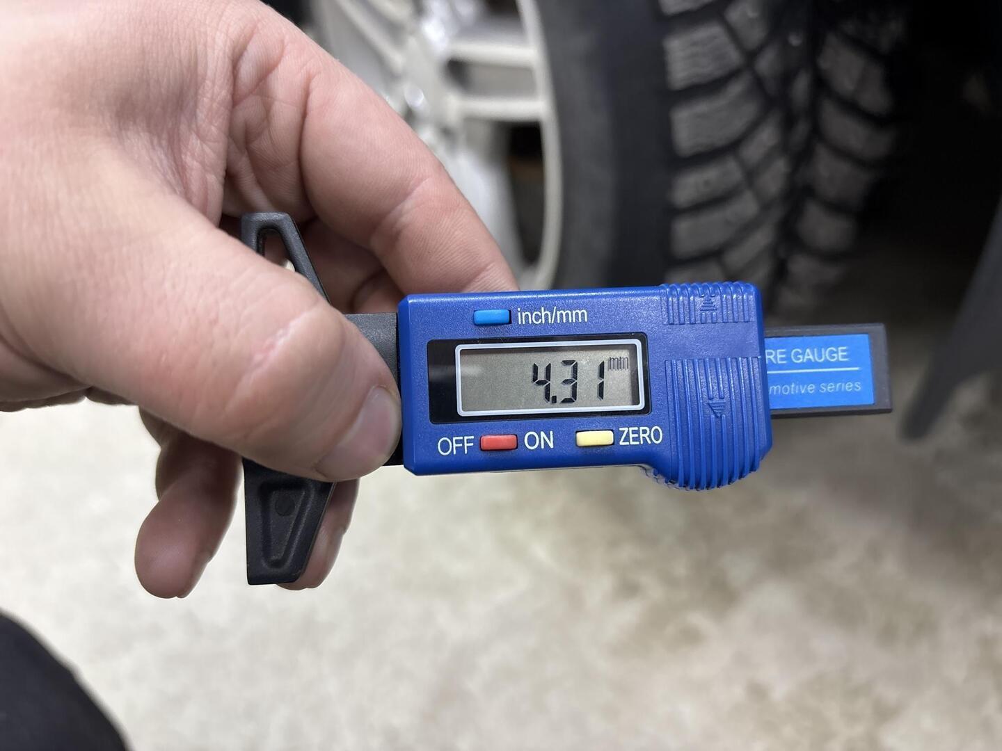 VOLKSWAGEN Caddy Maxi 2008