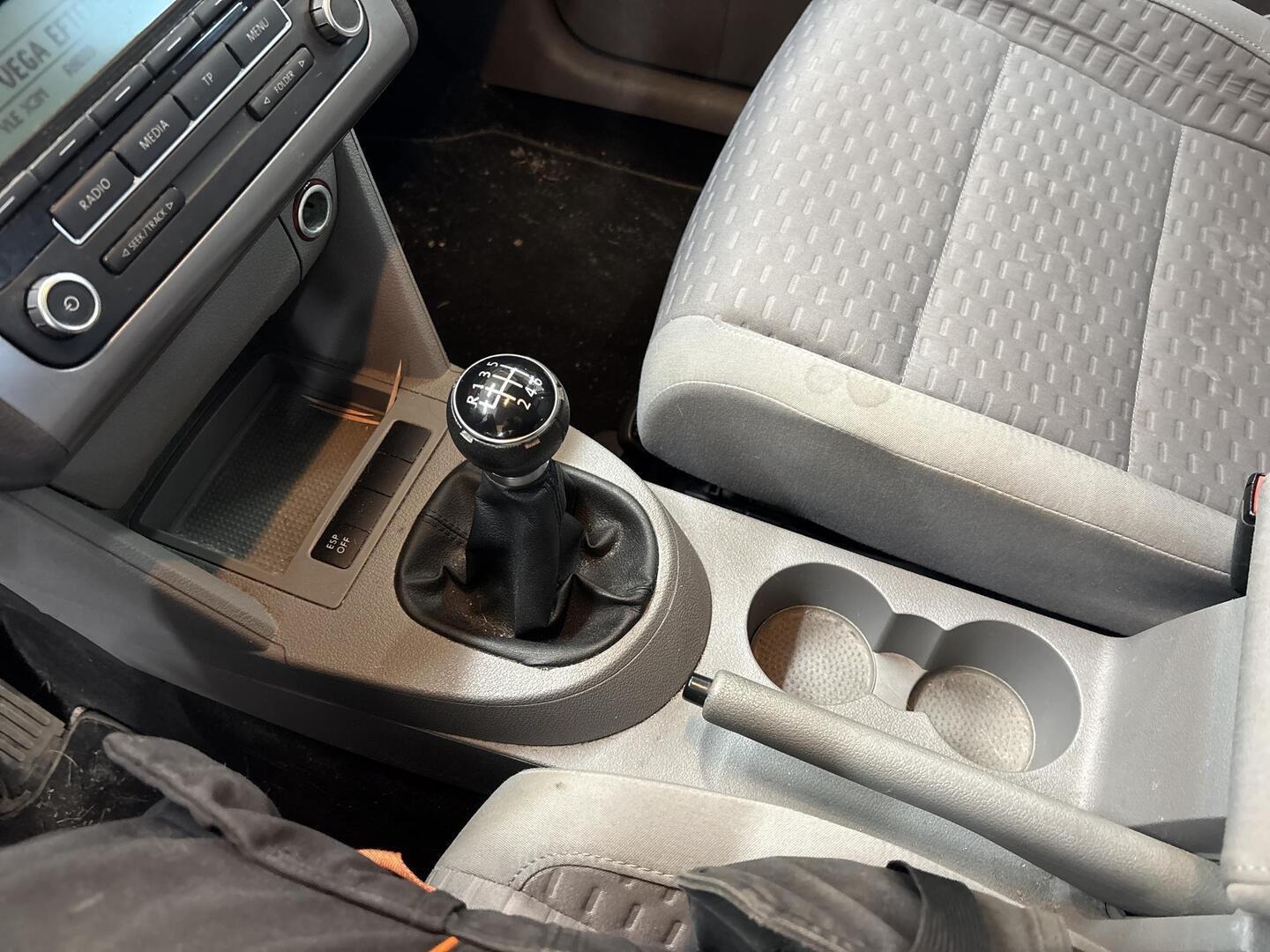 VOLKSWAGEN Touran 2009