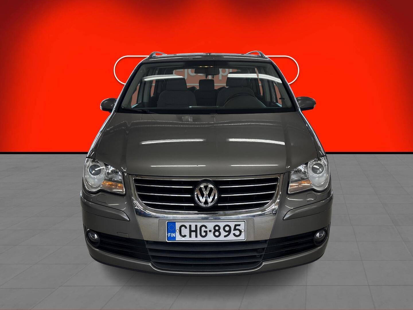 VOLKSWAGEN Touran 2009