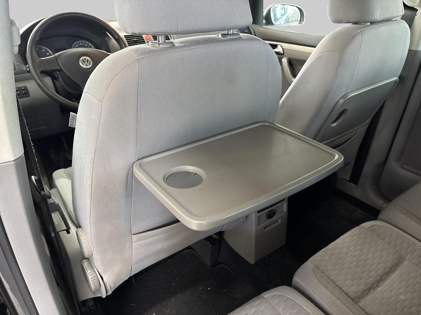 VOLKSWAGEN Touran 2009