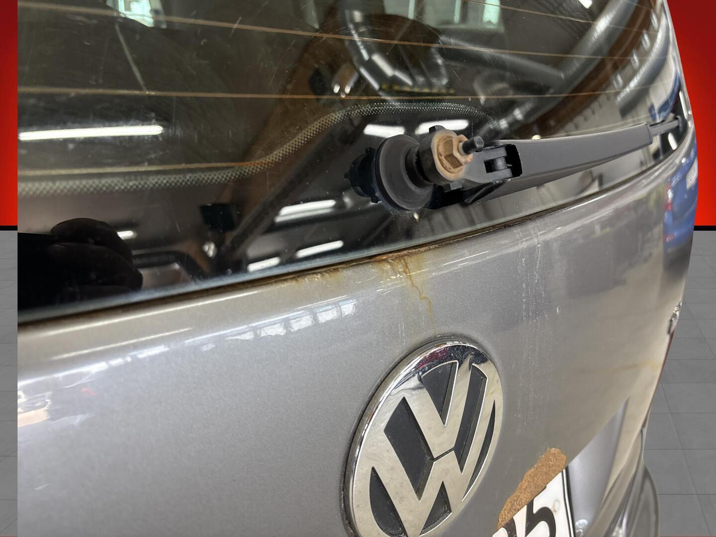 VOLKSWAGEN Touran 2009