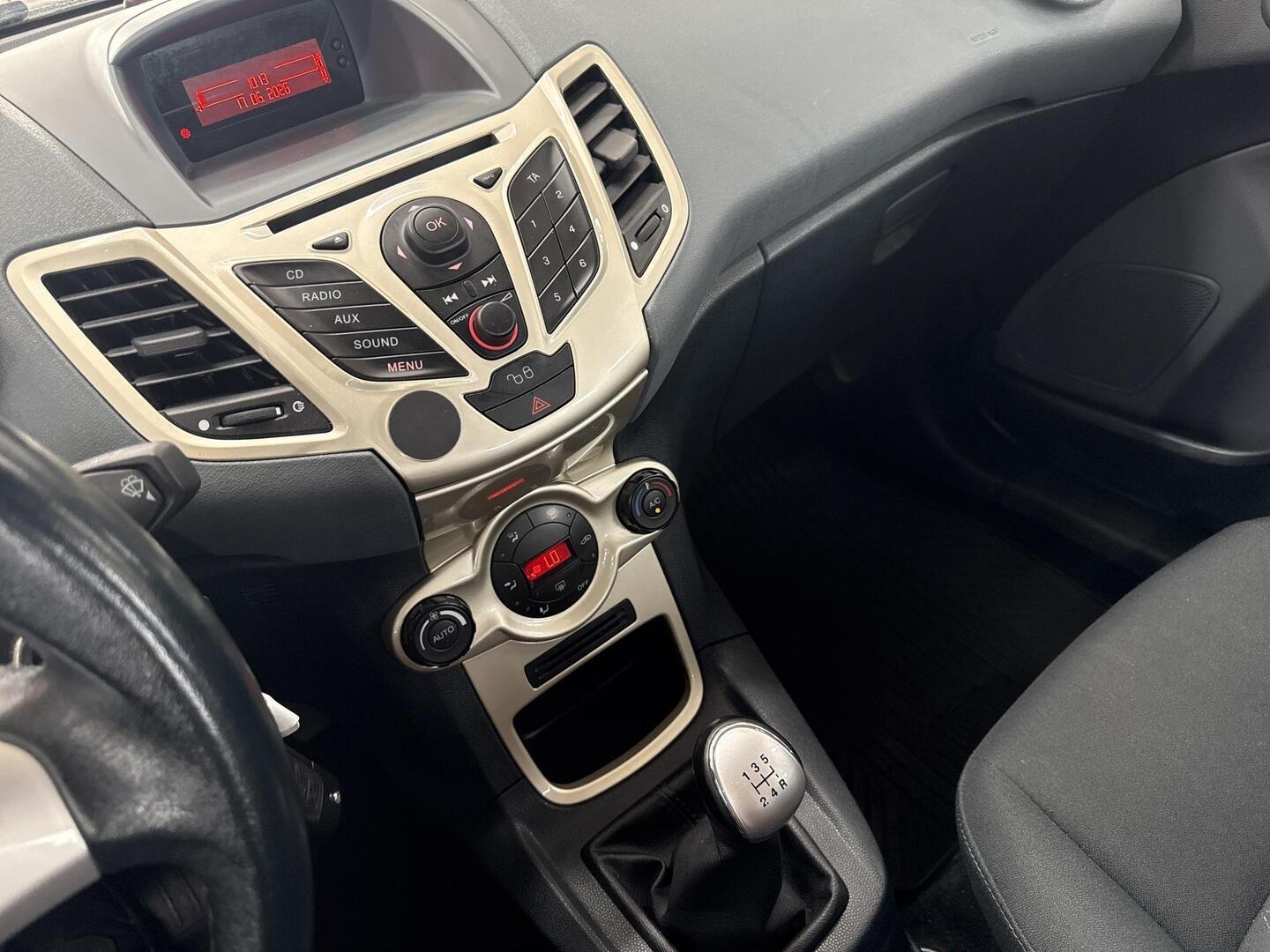 FORD Fiesta 2009