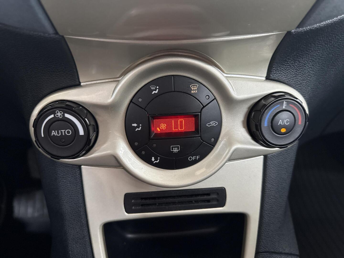 FORD Fiesta 2009