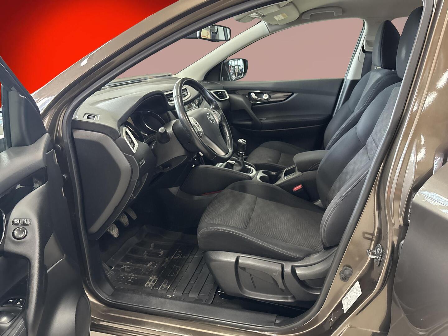NISSAN Qashqai 2015