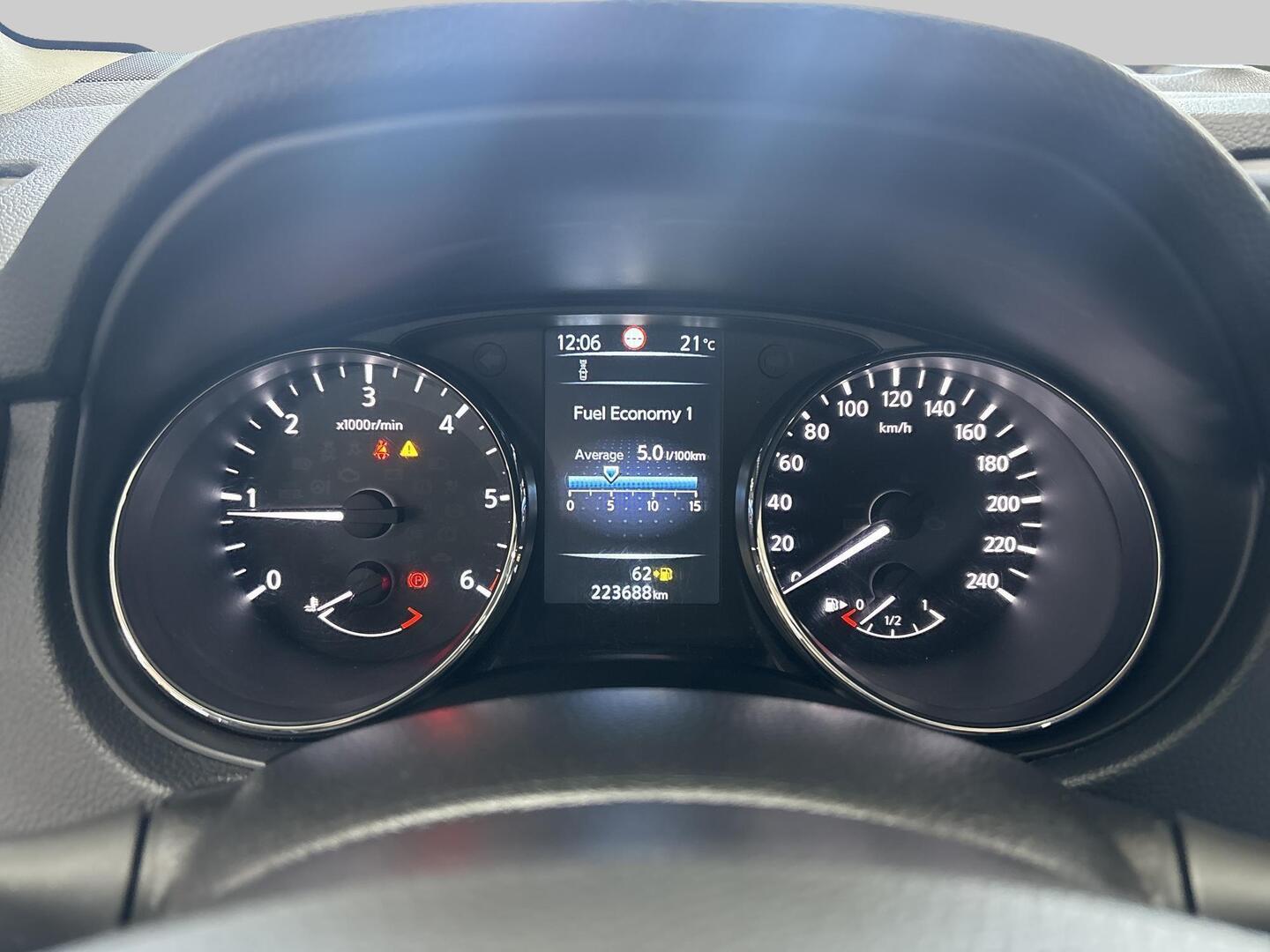 NISSAN Qashqai 2015