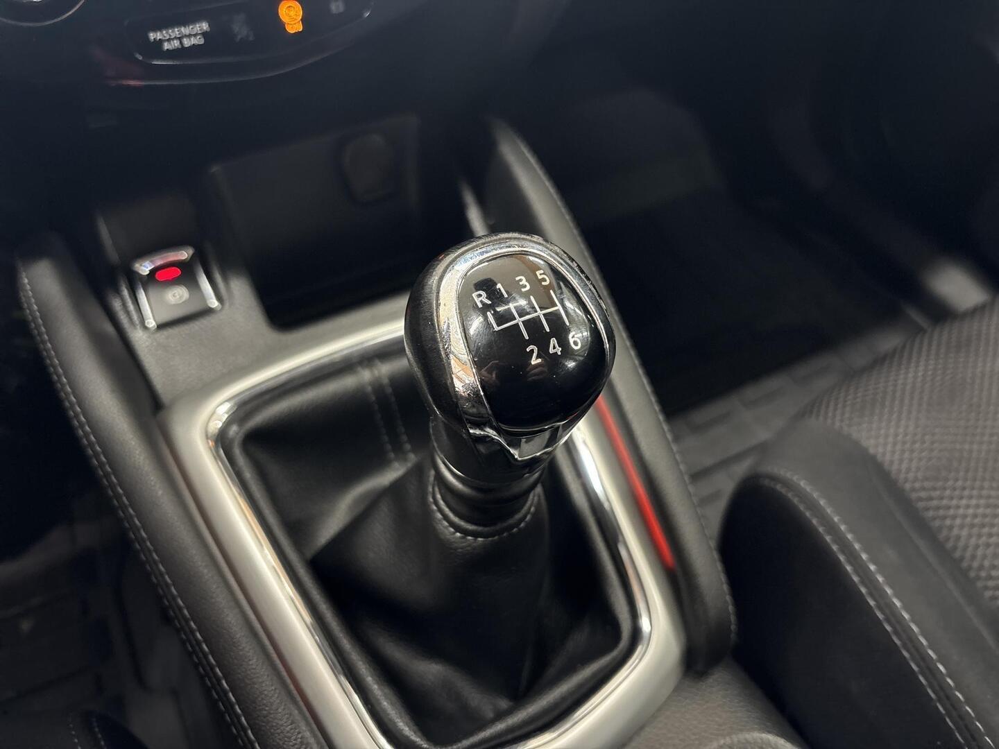 NISSAN Qashqai 2015