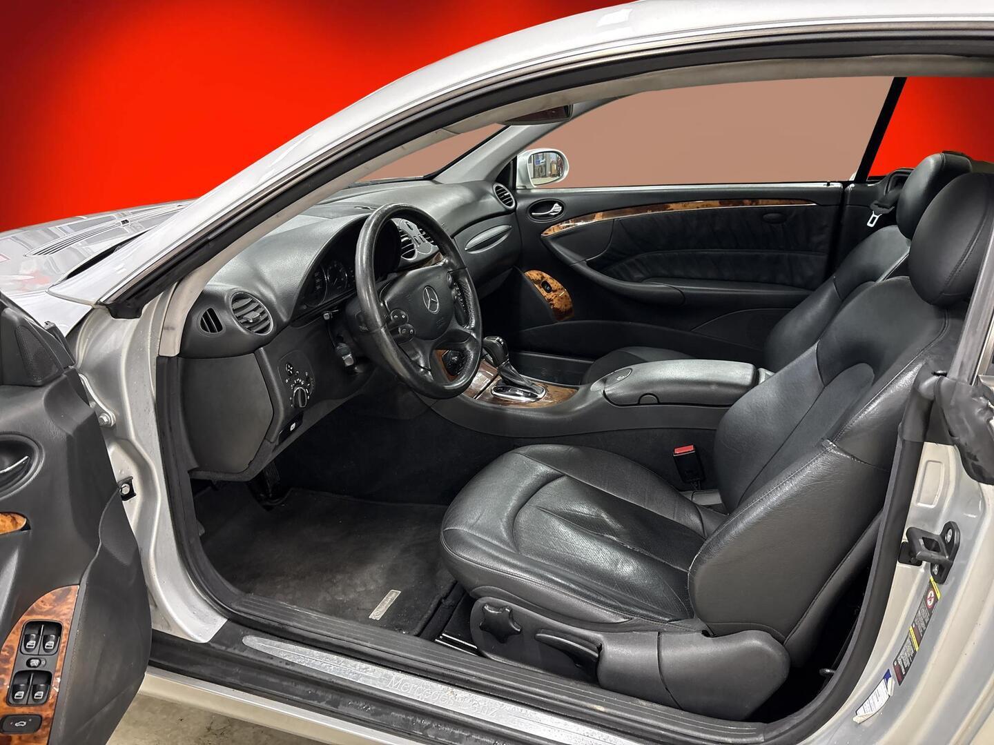 MERCEDES-BENZ CLK 2004