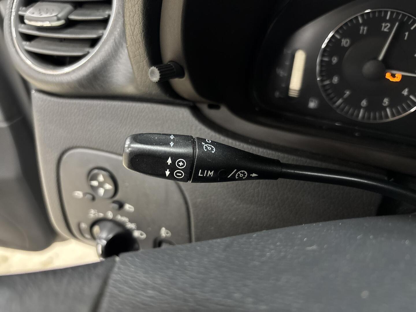 MERCEDES-BENZ CLK 2004