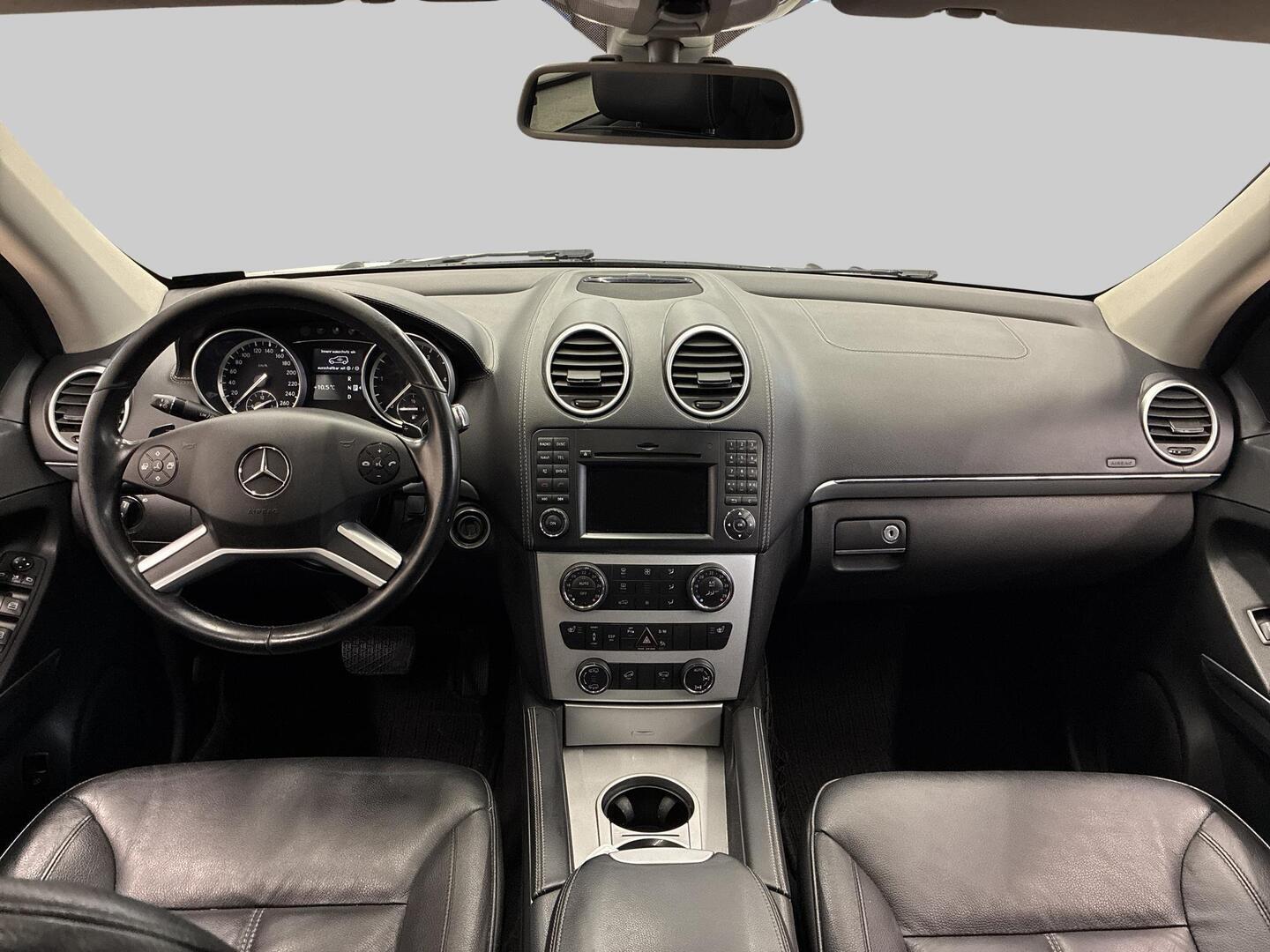 MERCEDES-BENZ GL 2011