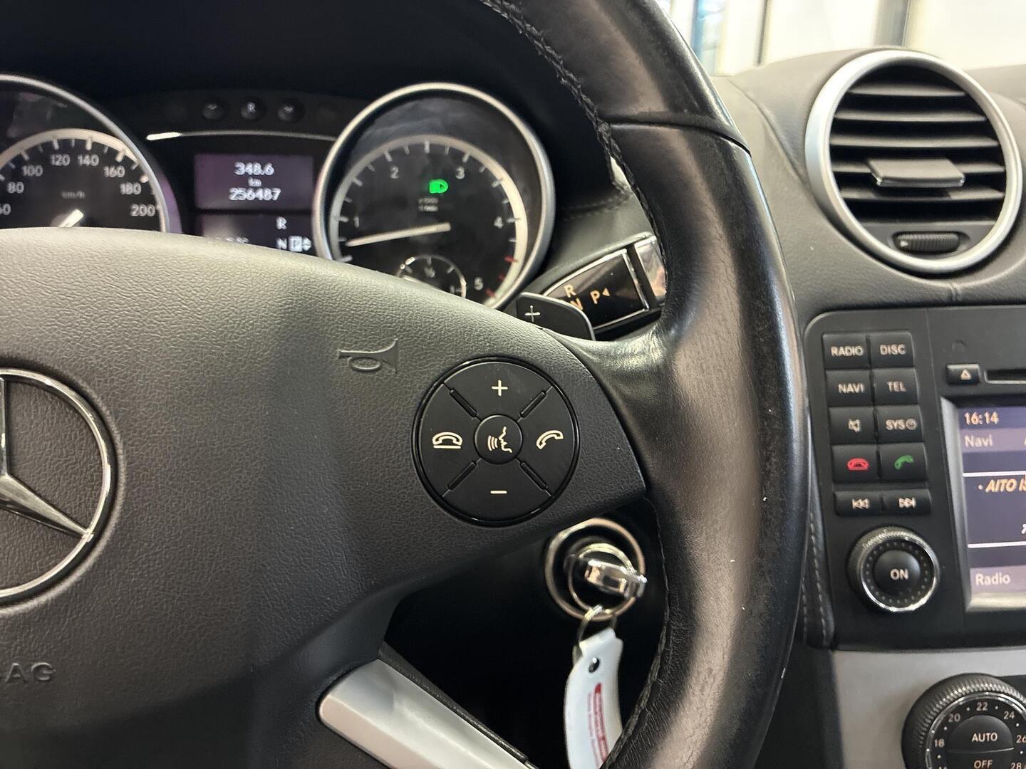 MERCEDES-BENZ GL 2011