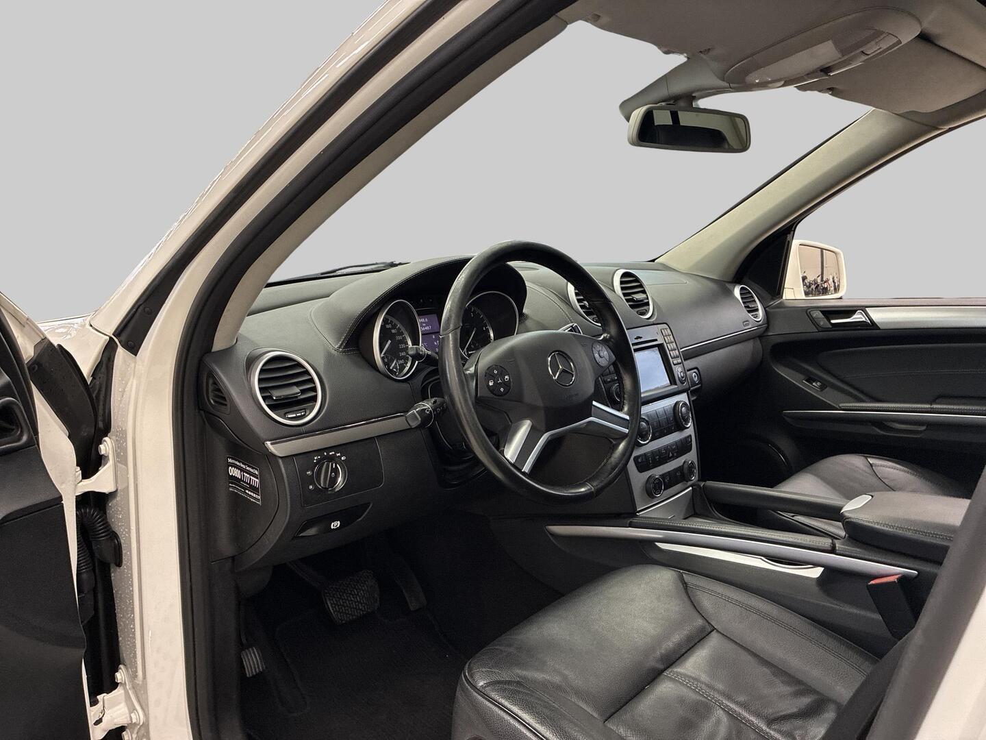 MERCEDES-BENZ GL 2011