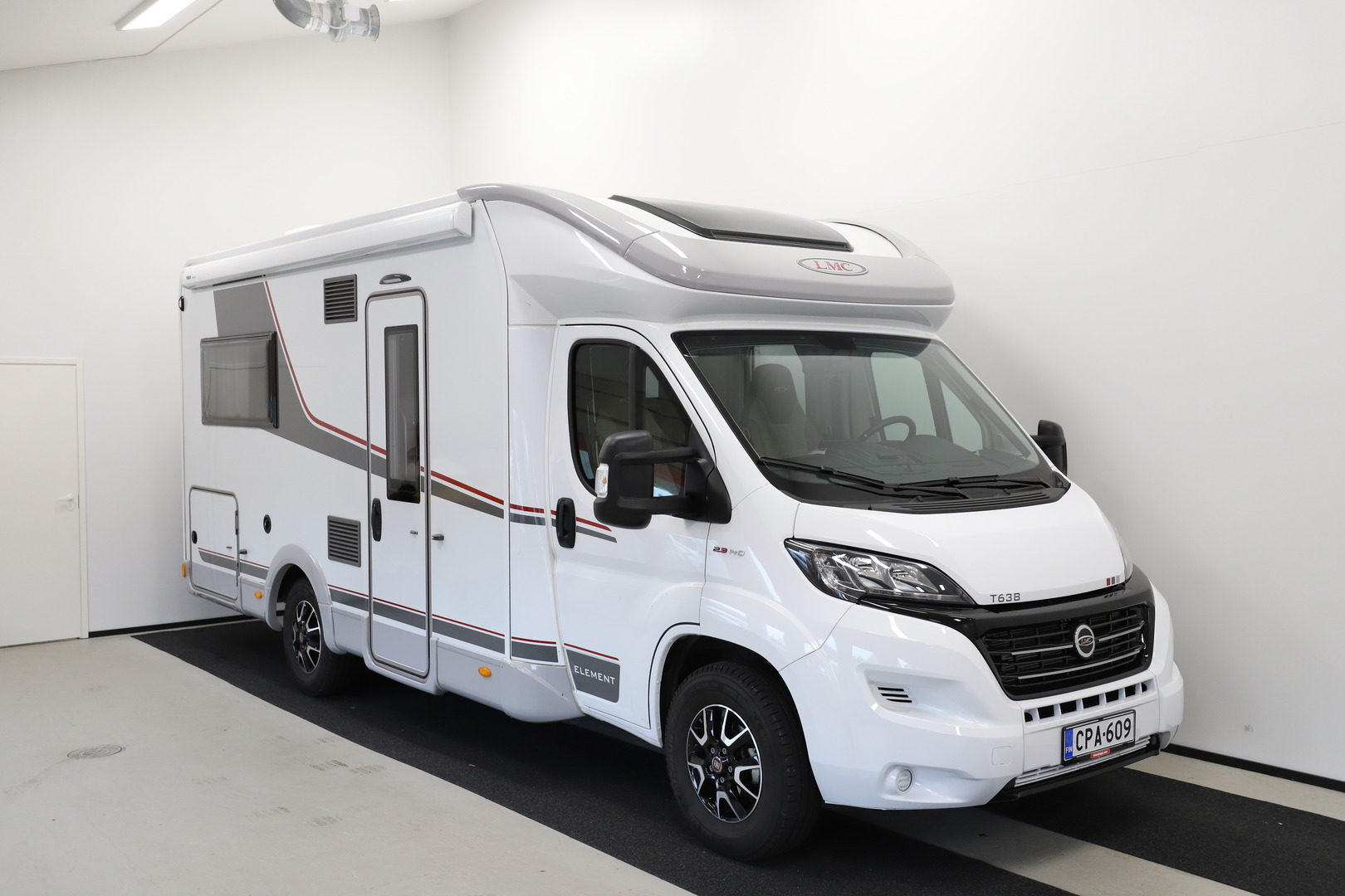 LMC ELEMENT T638 2021