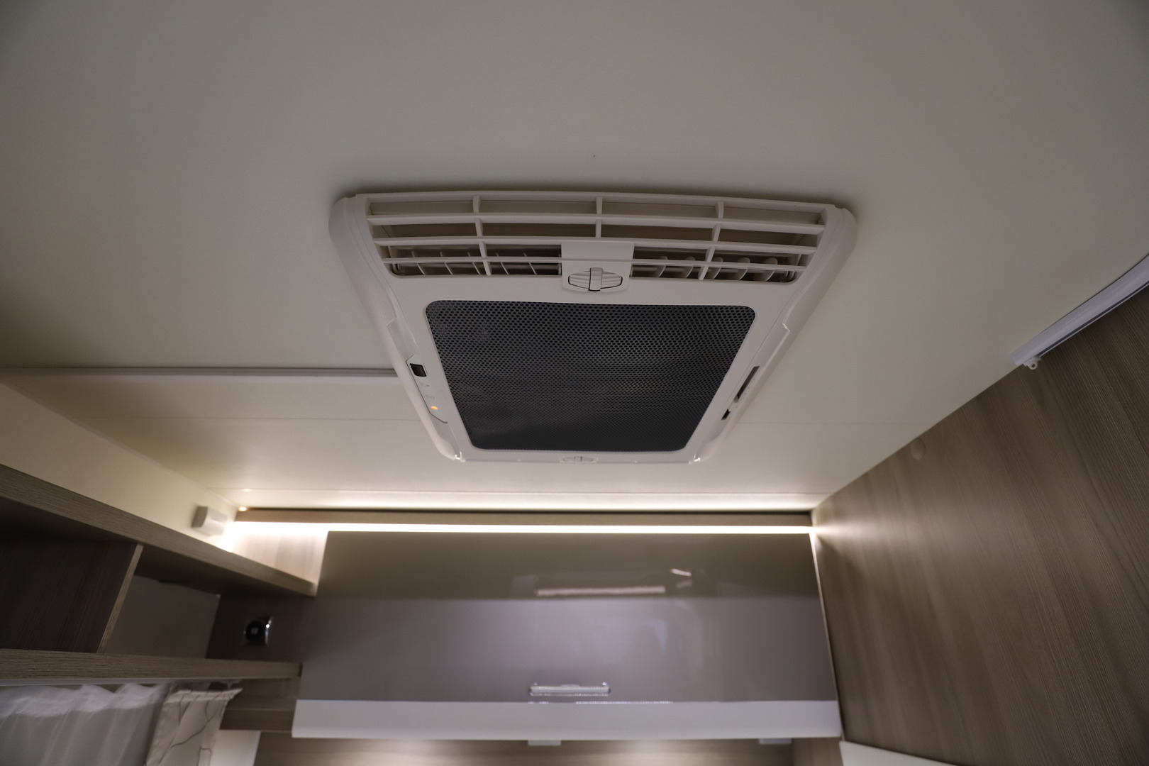 LMC ELEMENT T638 2021