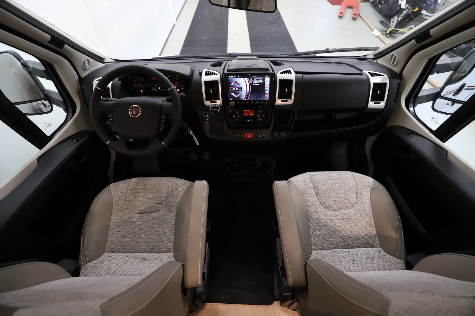 LMC ELEMENT T638 2021