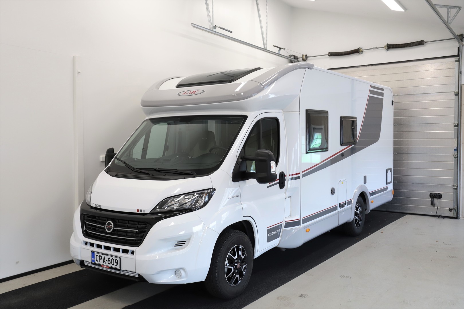 LMC ELEMENT T638 2021