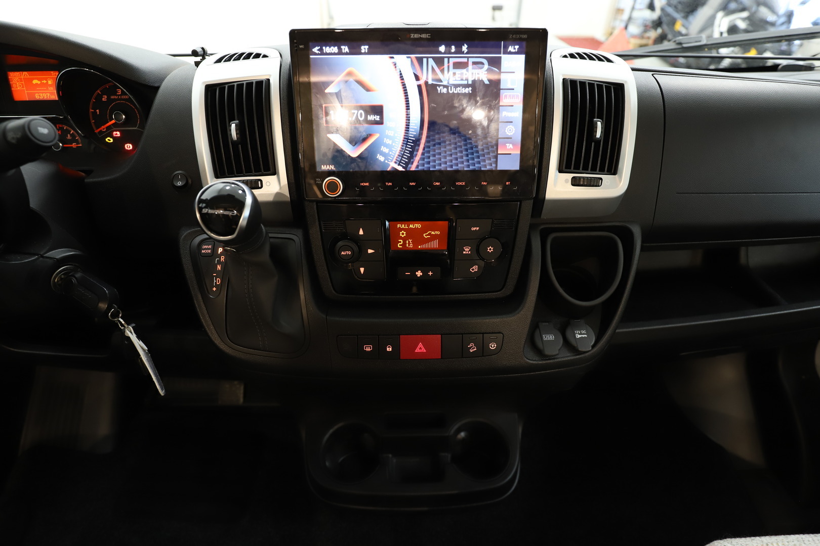 LMC ELEMENT T638 2021