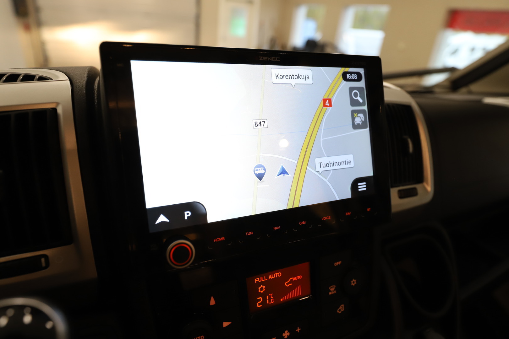 LMC ELEMENT T638 2021