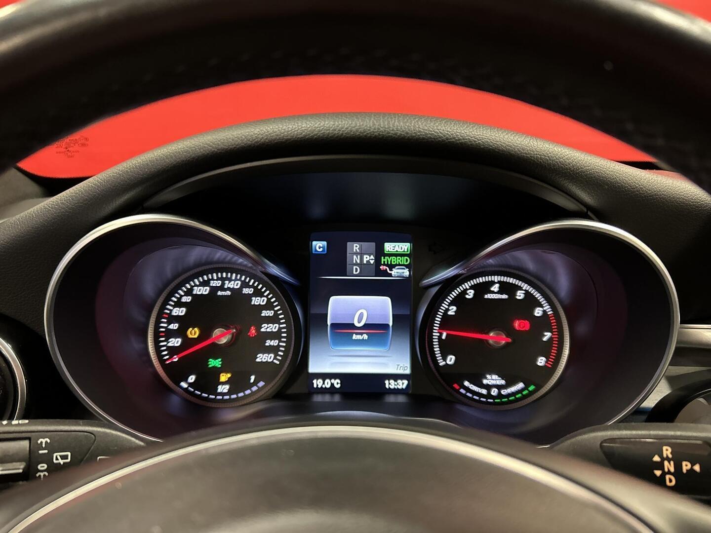 MERCEDES-BENZ C 2015