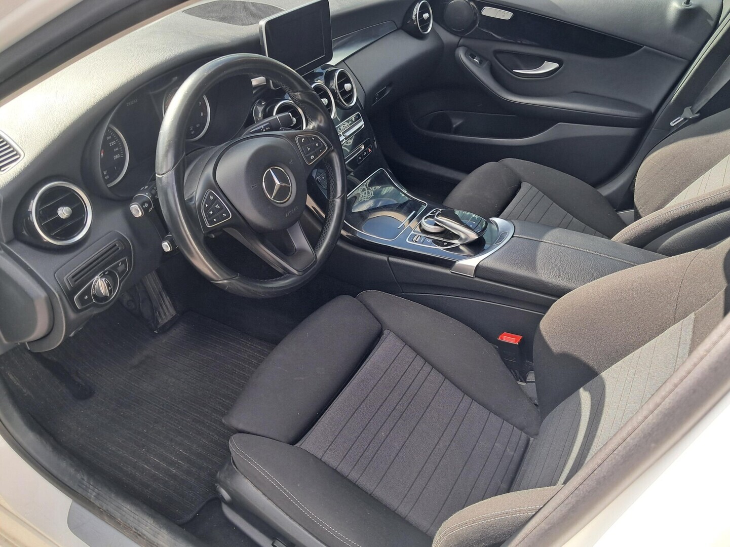 MERCEDES-BENZ C 2015