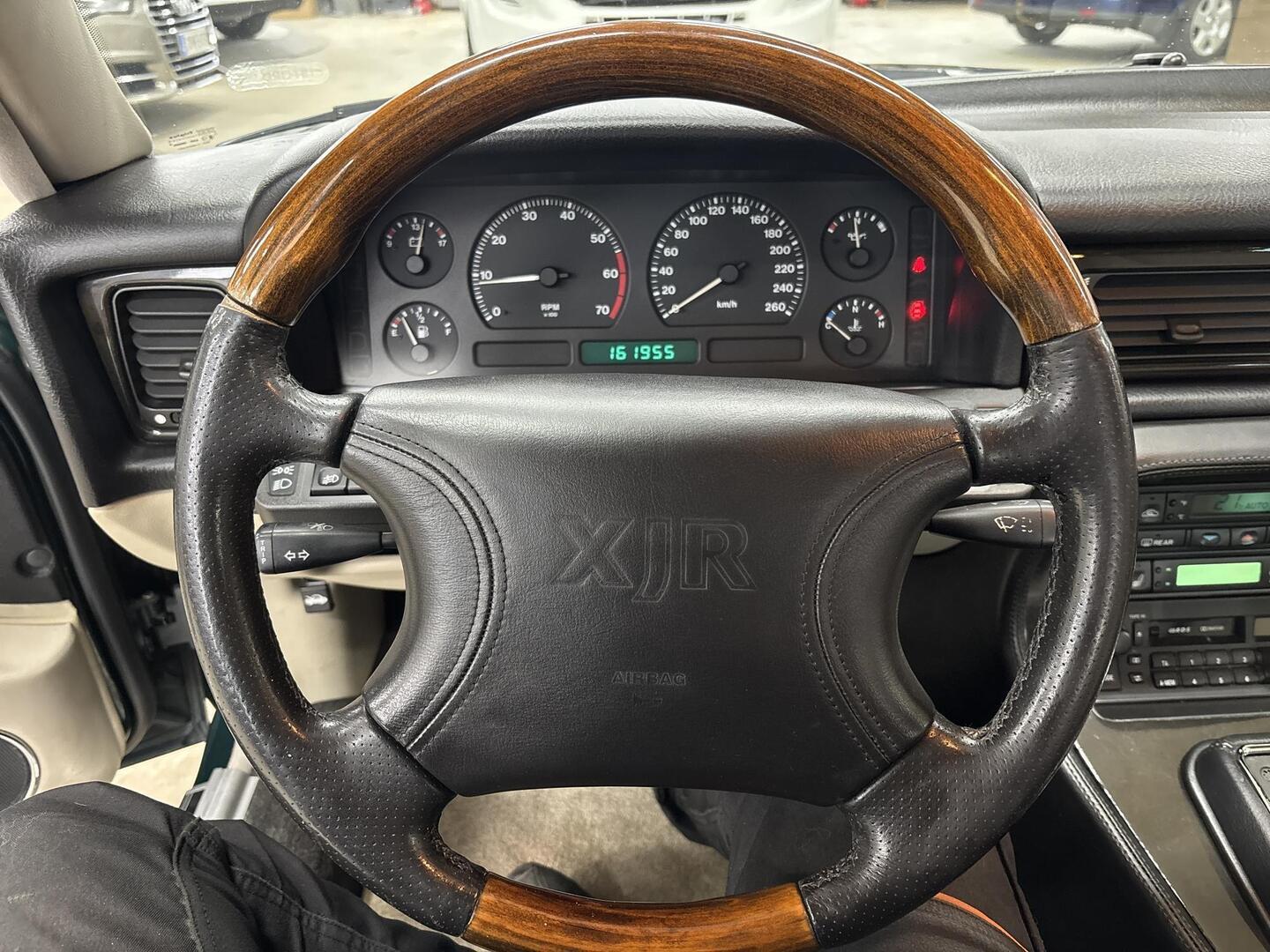 JAGUAR XJR 1997