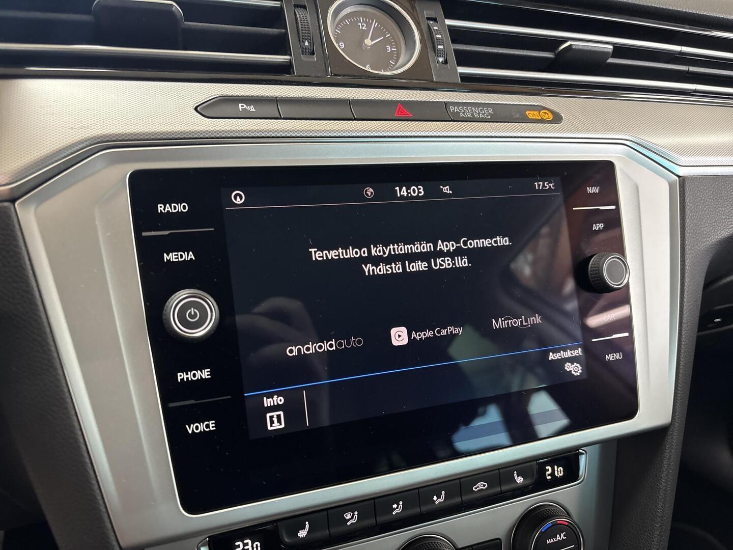 VOLKSWAGEN PASSAT 2019