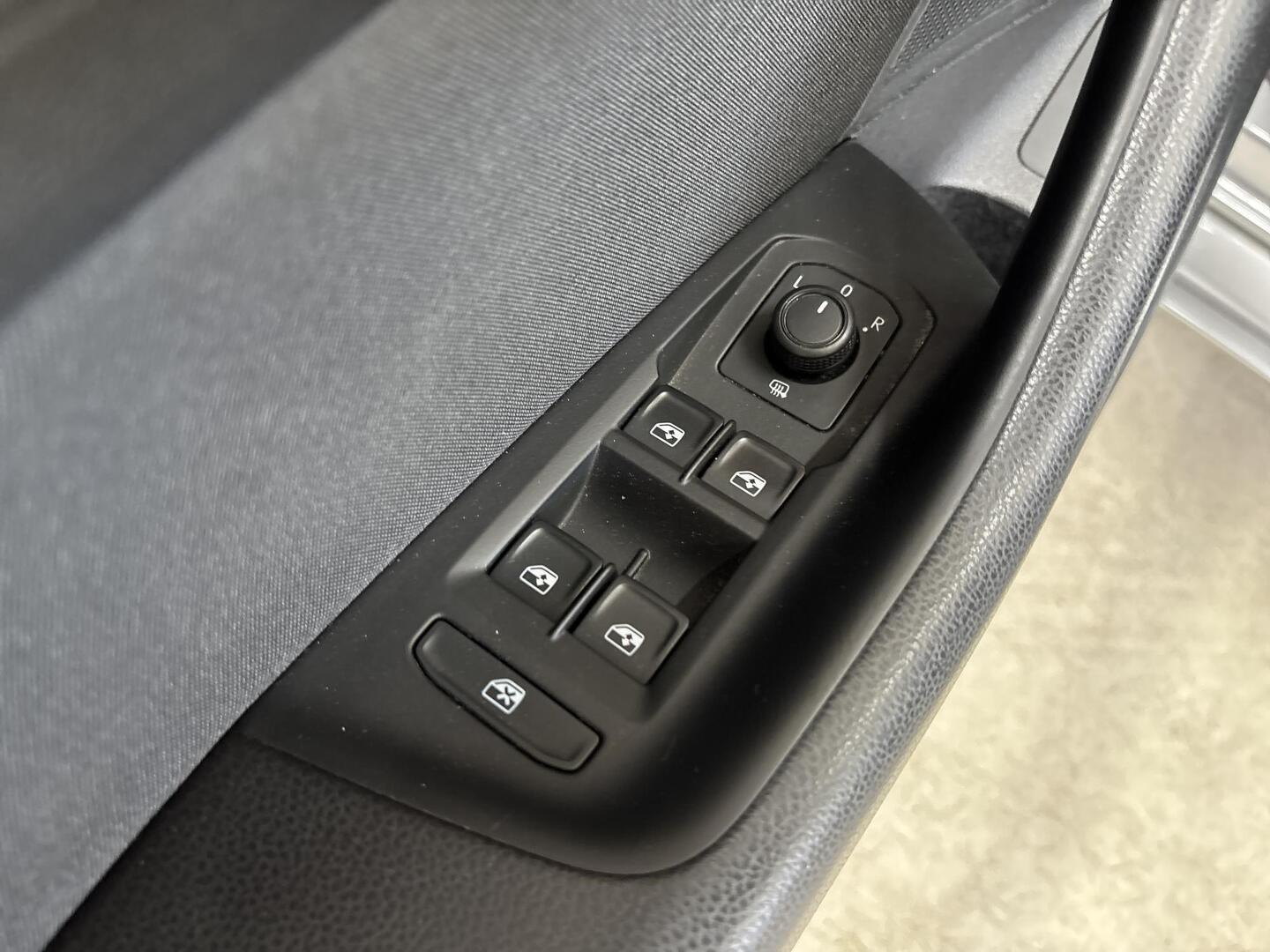 VOLKSWAGEN PASSAT 2019