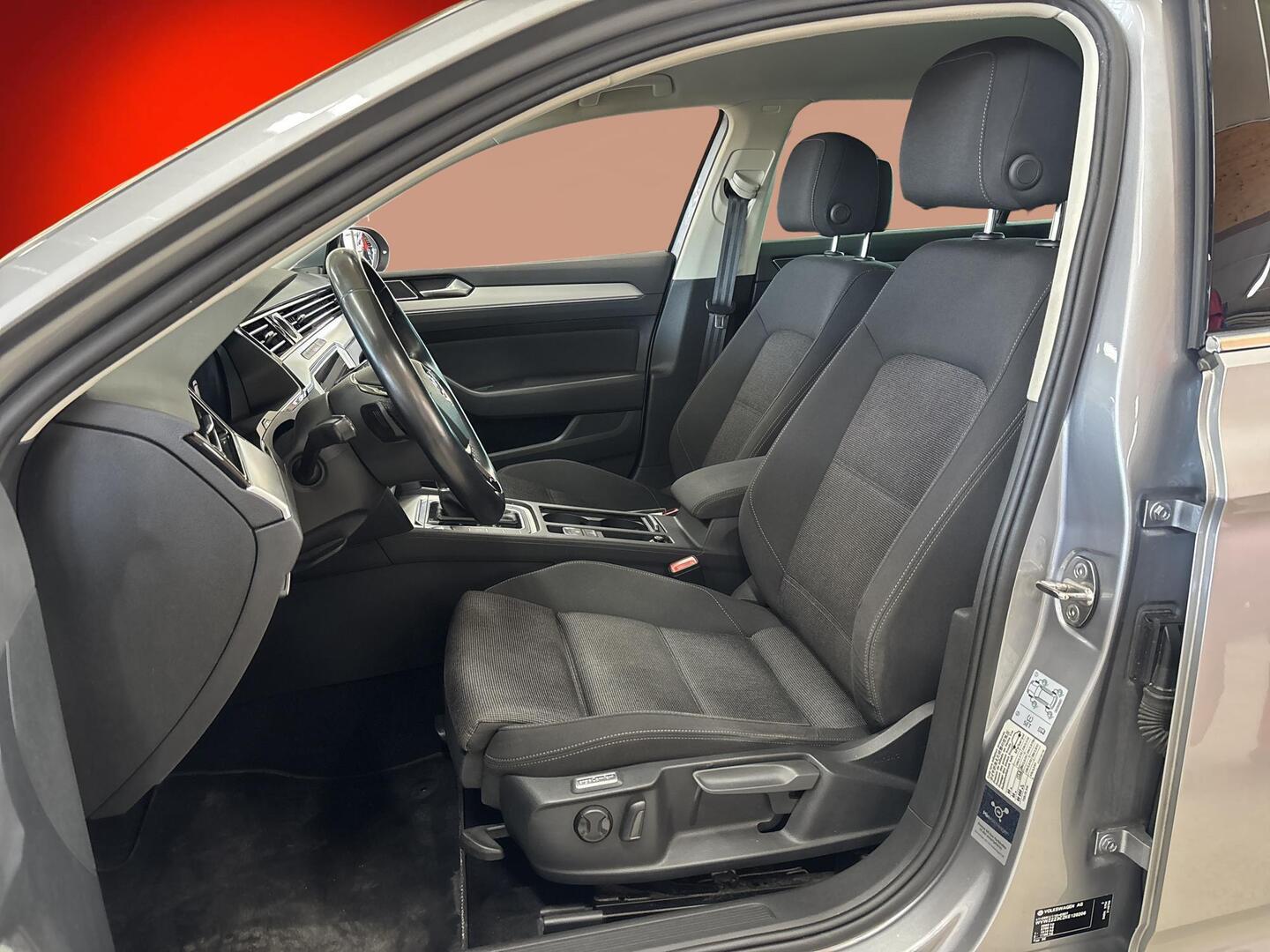 VOLKSWAGEN PASSAT 2019