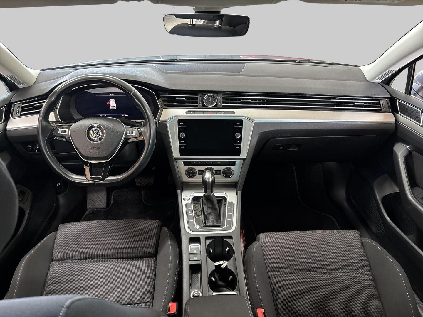 VOLKSWAGEN PASSAT 2019