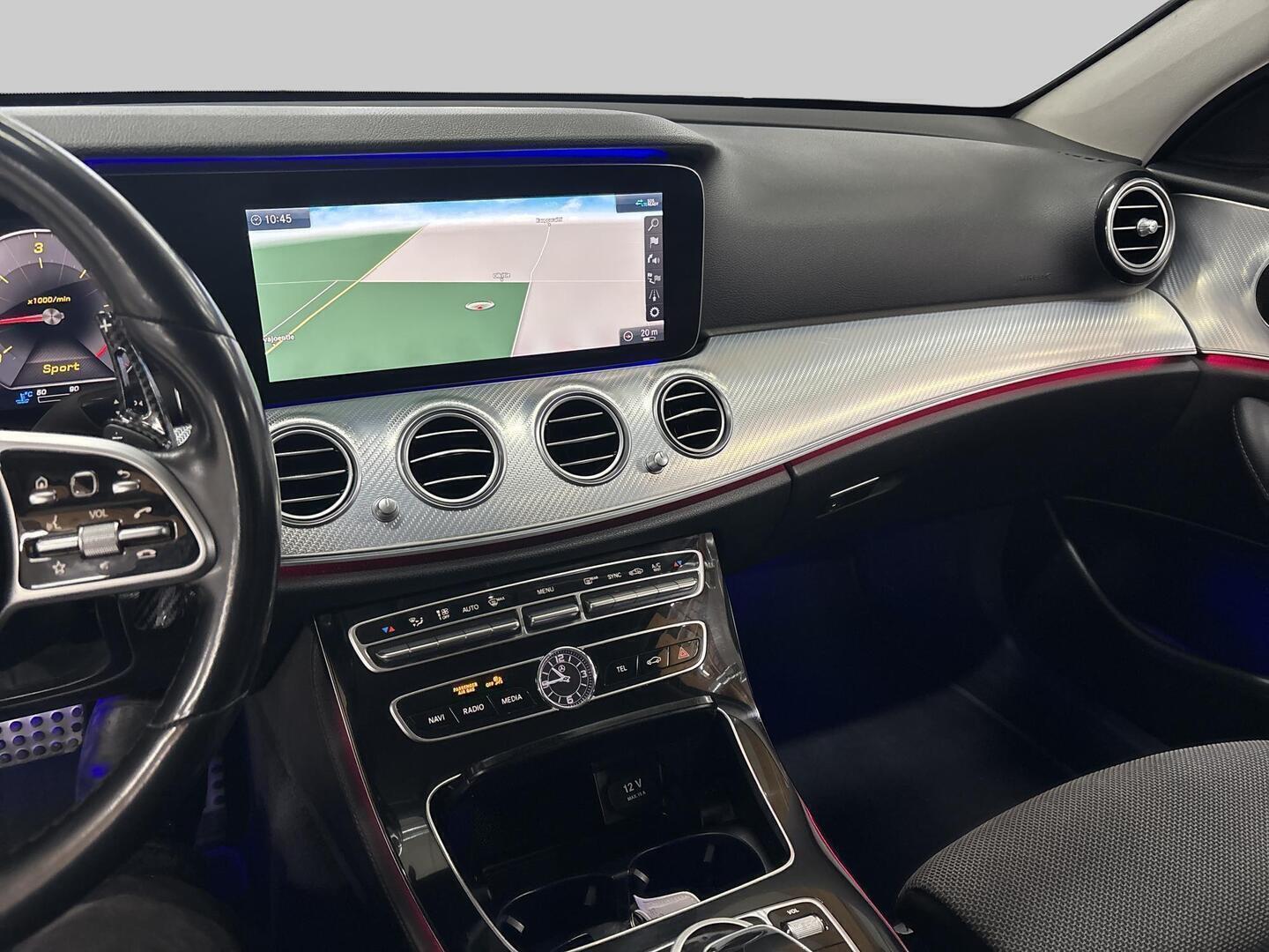 MERCEDES-BENZ E 2019