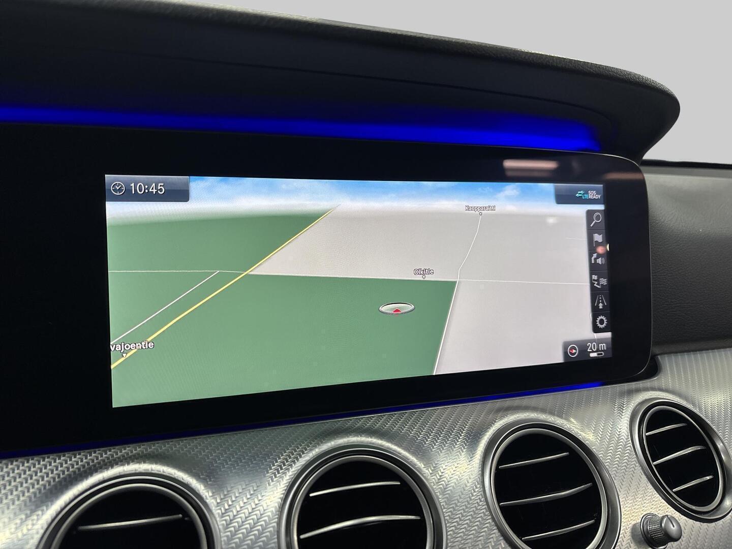 MERCEDES-BENZ E 2019