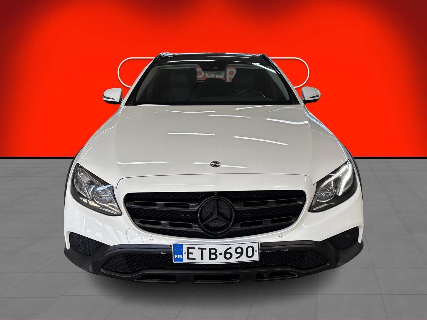 MERCEDES-BENZ E 2019