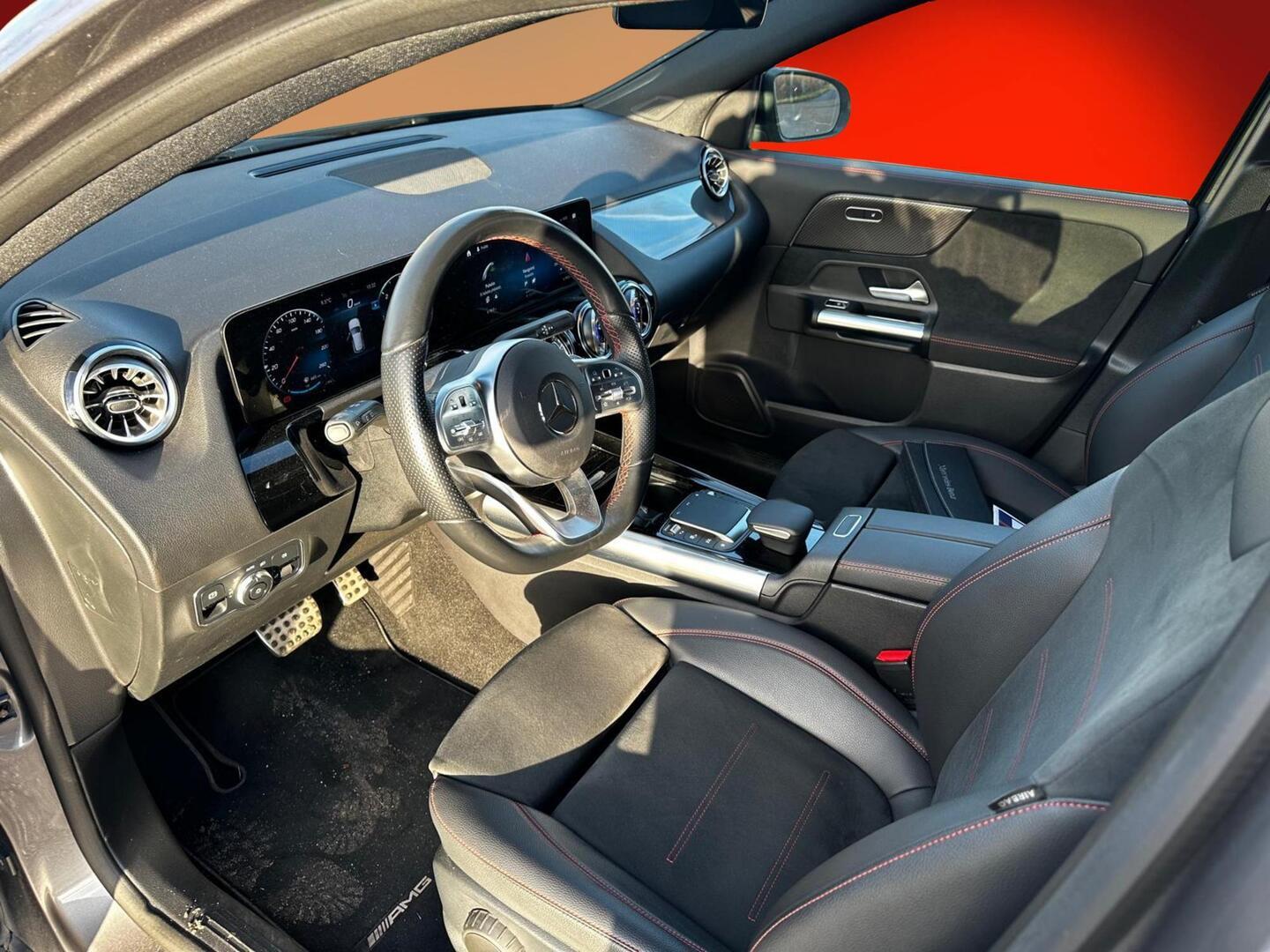 MERCEDES-BENZ GLA 2021