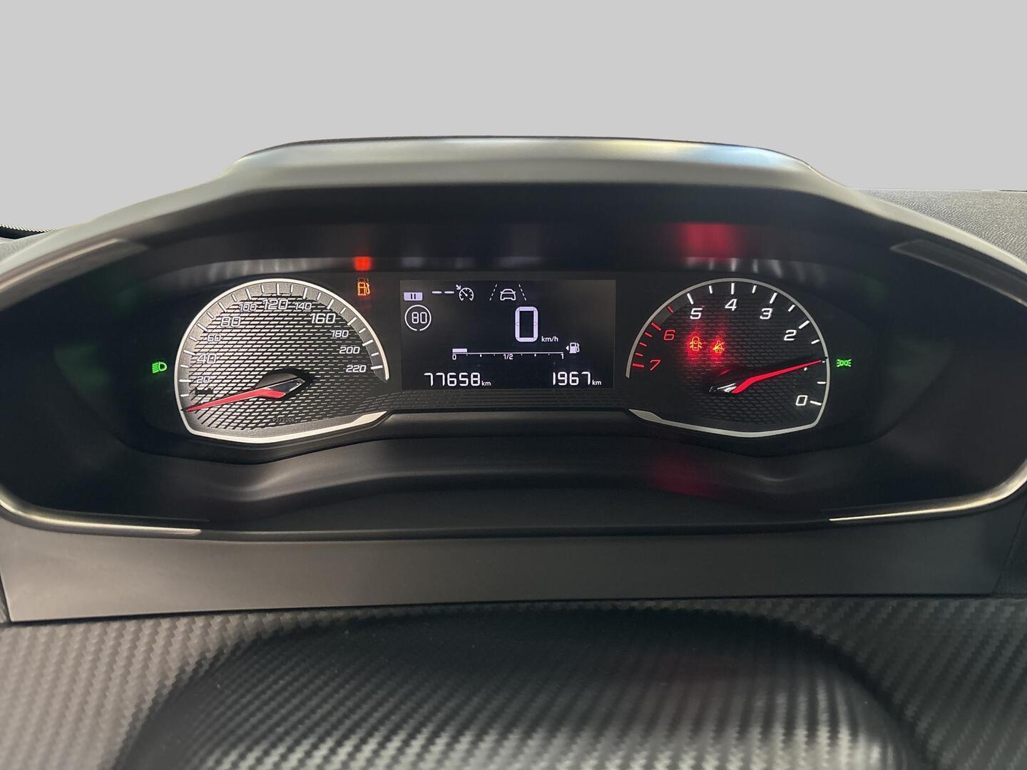 PEUGEOT 208 2022
