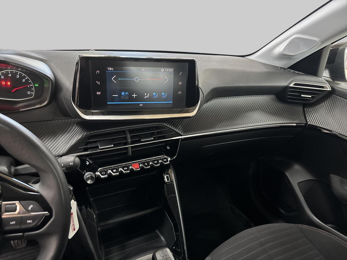 PEUGEOT 208 2022