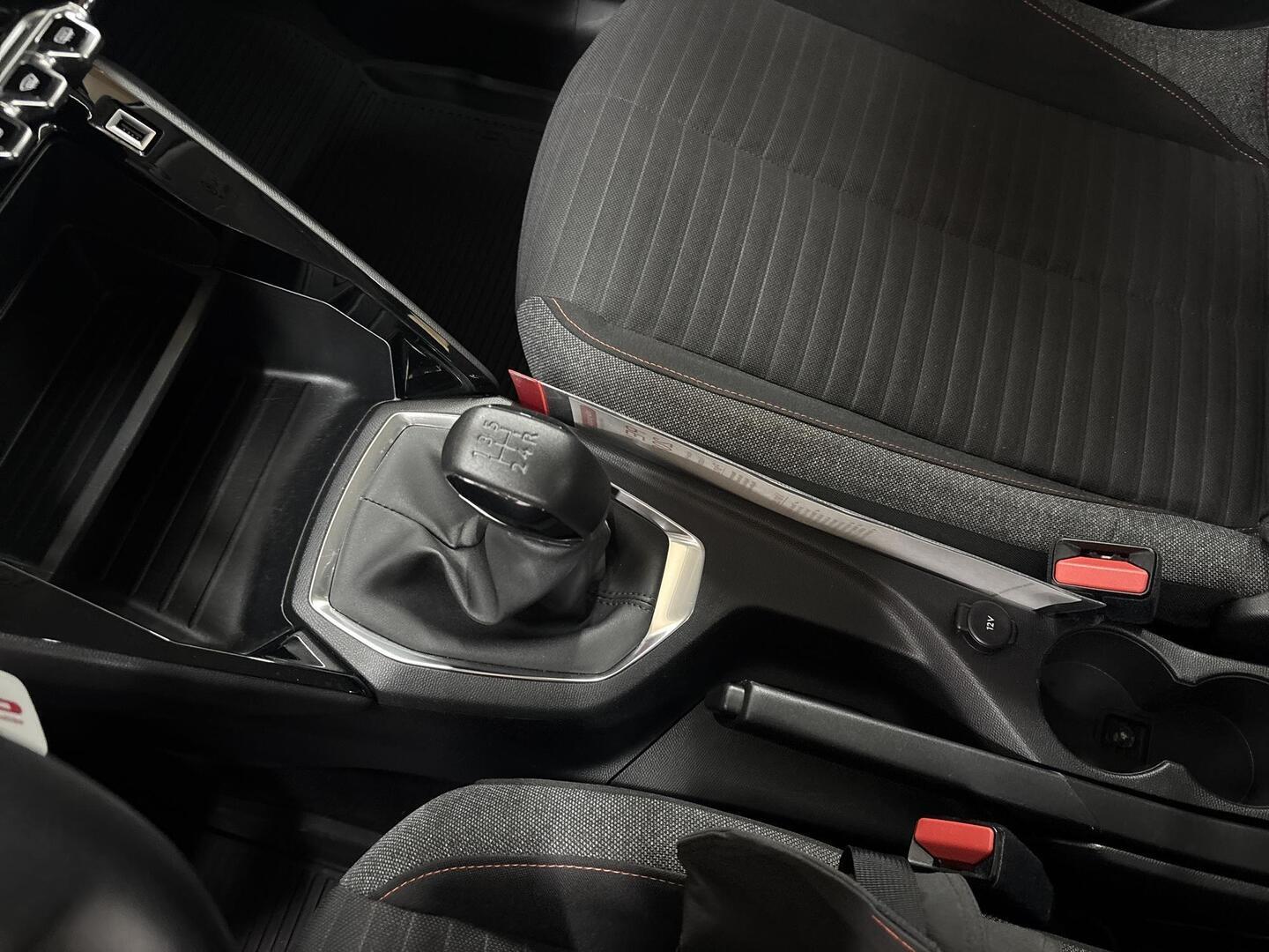 PEUGEOT 208 2022