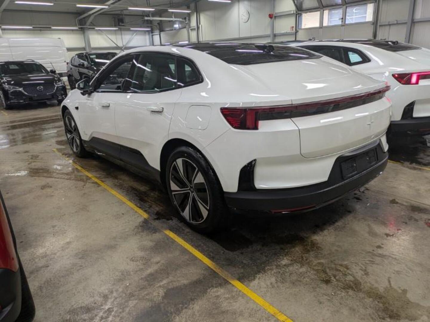 POLESTAR 4 2025