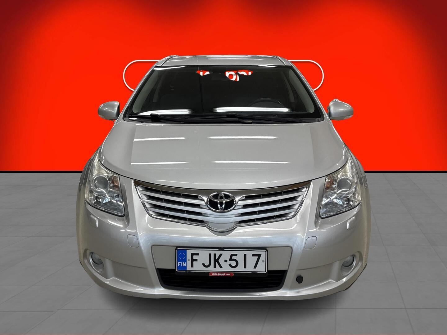 TOYOTA Avensis 2010