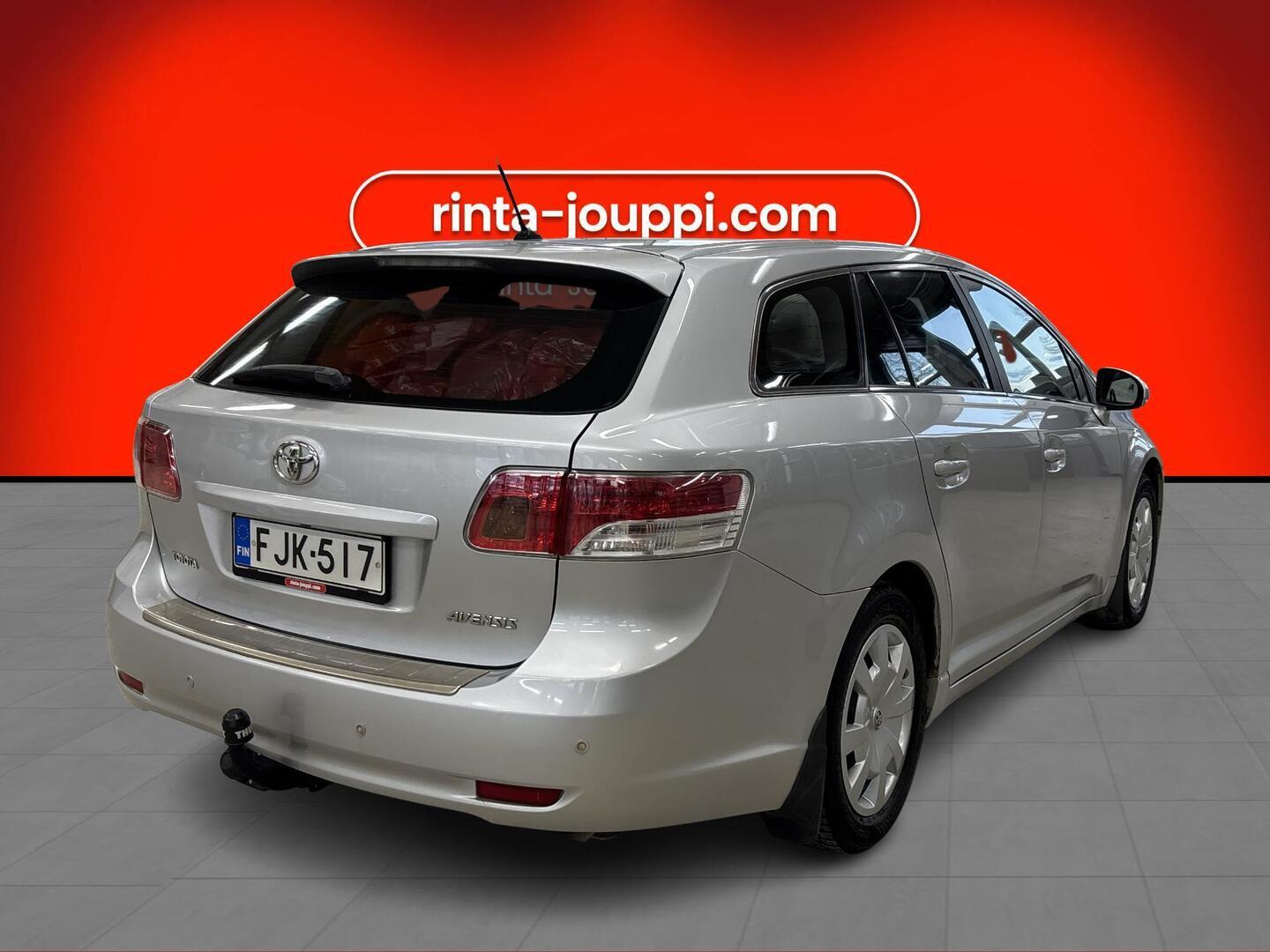 TOYOTA Avensis 2010
