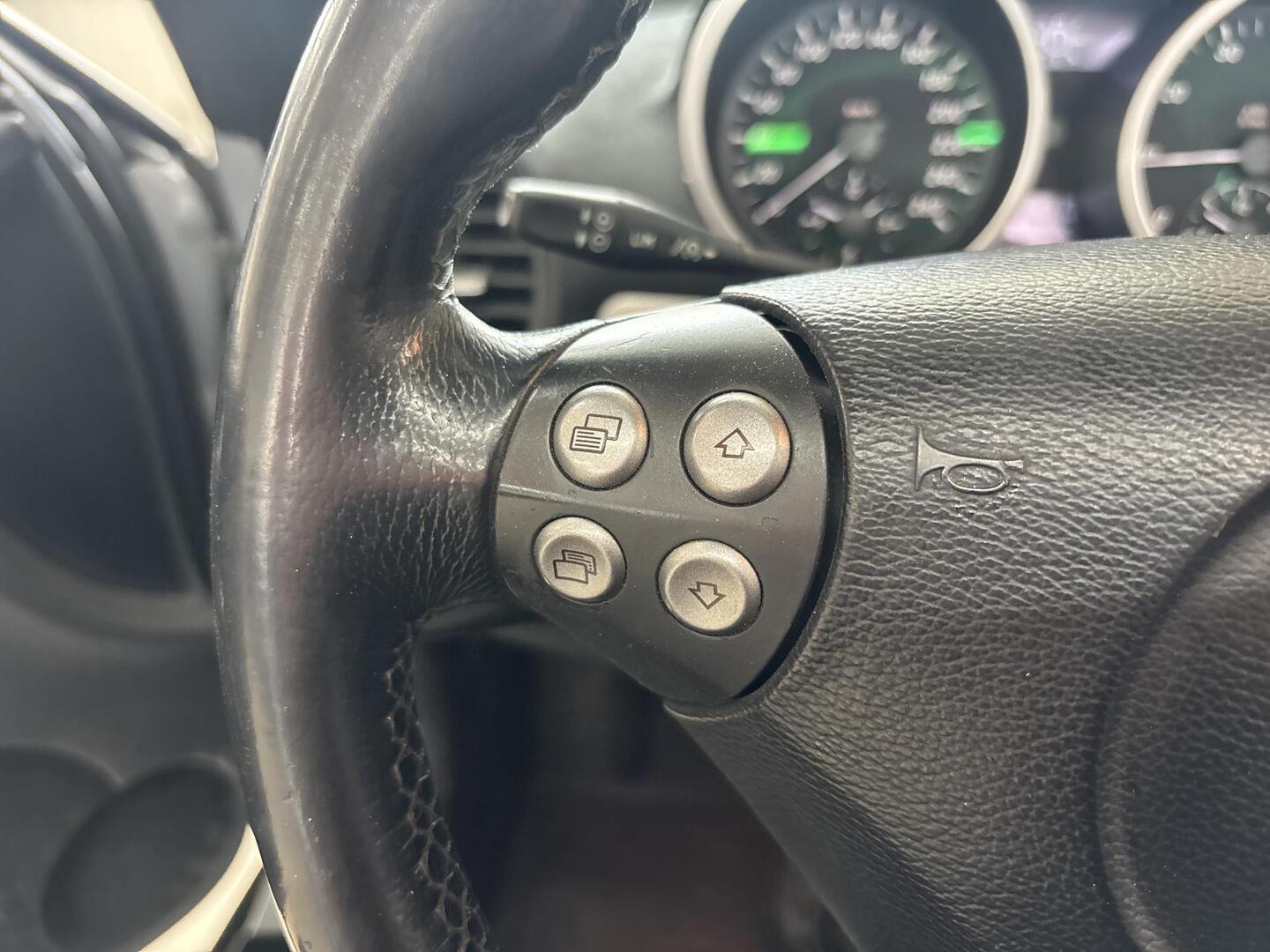 MERCEDES-BENZ SLK 2004